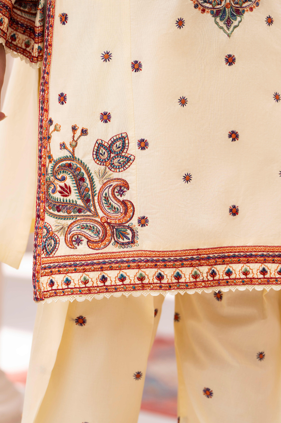 Nigar-e-Kash - 3pc Suit Ready to wear